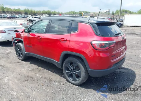 2019 Jeep Compass Altitude 4X4 z USA, uszkodzony, nr VIN 3C4NJDBB4KT750354